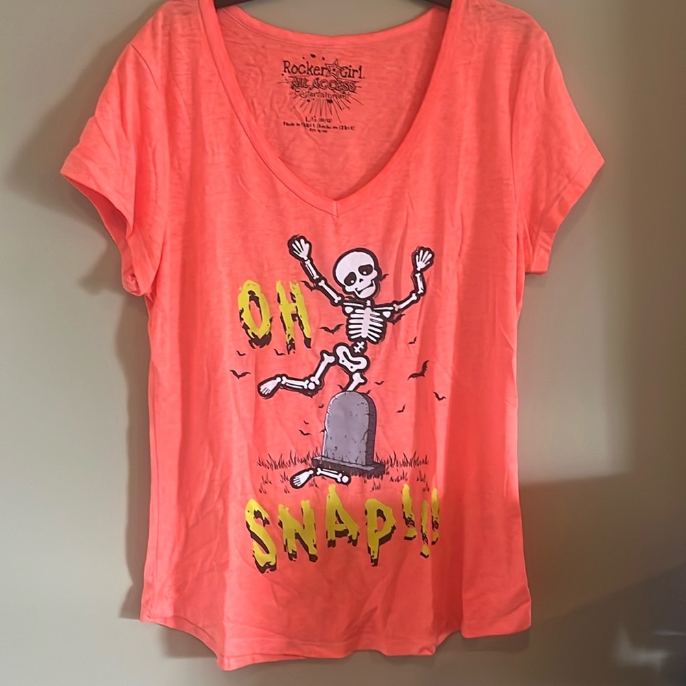 Rocker Girl All Access Entertainment Short Sleeve Halloween Tshirt. Size L.